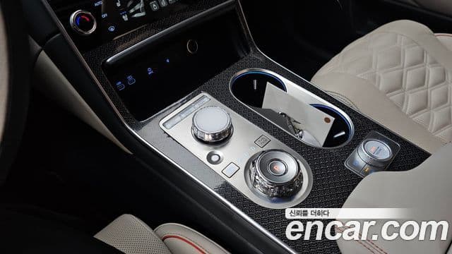 Genesis GV80 Coupe 2024 — Photo 30/34