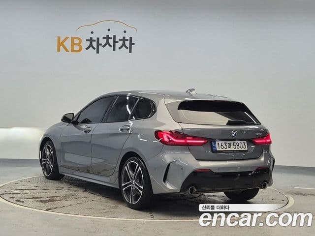 BMW 1 Series 2022 — Şəkil 1/20