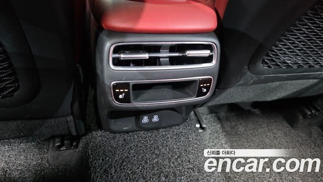 Genesis GV70 2024 — ფოტო 19/20