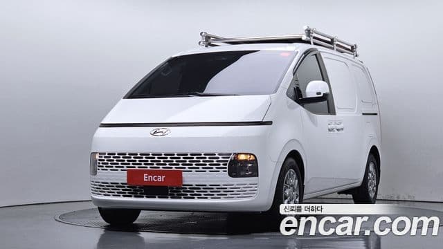Hyundai Staria 2021 — Фото 1/20