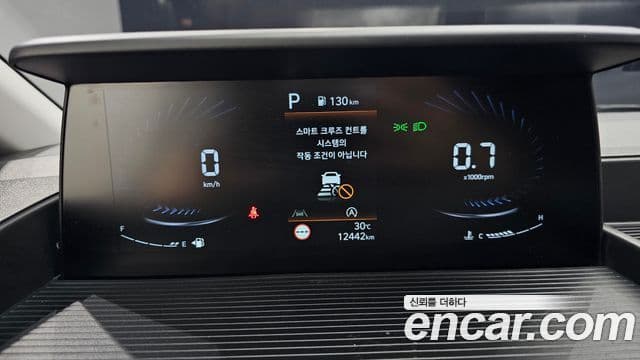 Hyundai Staria 2021 — Фото 8/20