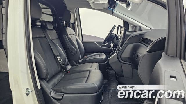 Hyundai Staria 2021 — Фото 12/20