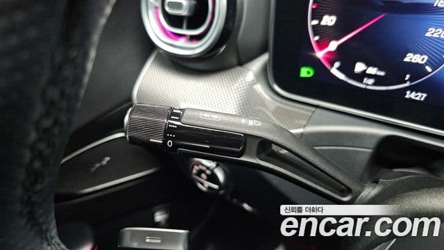 Mercedes-Benz C-Class 2022 — Photo 19/31