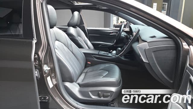 Toyota Avalon 2019 — ფოტო 11/20