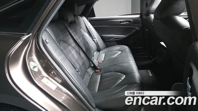 Toyota Avalon 2019 — ფოტო 12/20