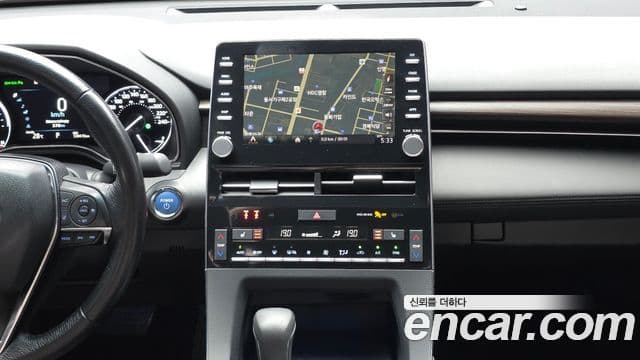 Toyota Avalon 2019 — ფოტო 14/20