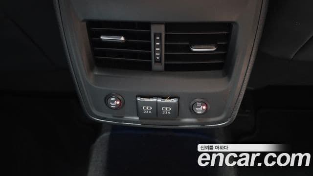 Toyota Avalon 2019 — ფოტო 19/20