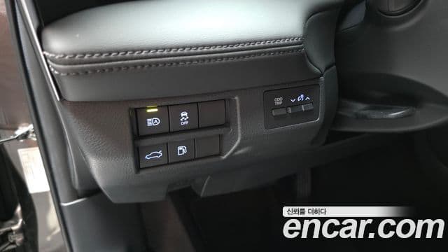 Toyota Avalon 2019 — фото 20 из 20