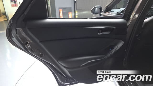 Toyota Avalon 2019 — Photo 4/31