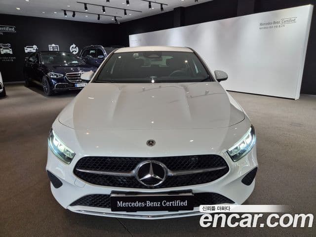 Mercedes-Benz A-Class 2025 — ფოტო 2/20