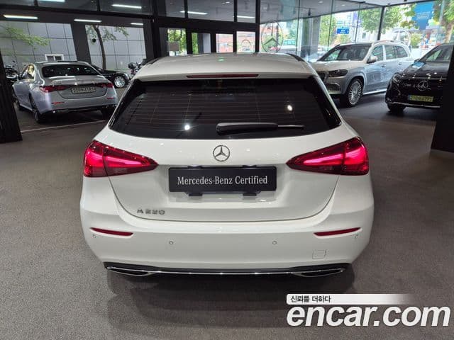 Mercedes-Benz A-Class 2025 — ფოტო 3/20
