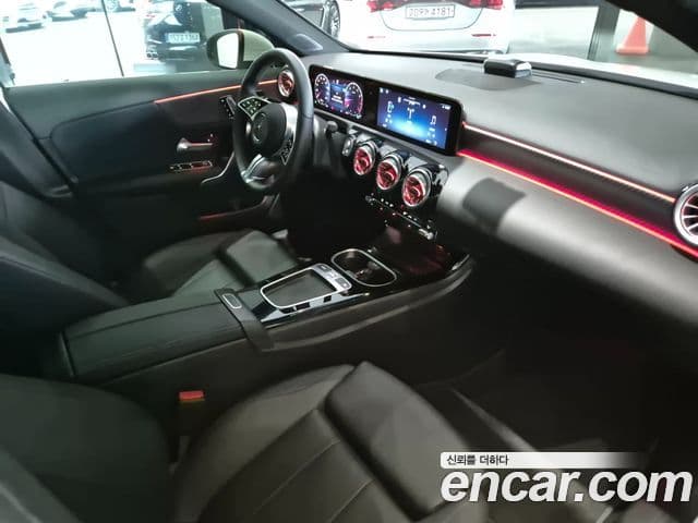 Mercedes-Benz A-Class 2025 — ფოტო 13/20