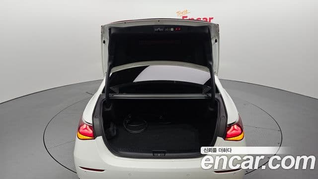 Mercedes-Benz E-Class 2025 — Şəkil 20/20