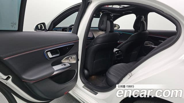 Mercedes-Benz E-Class 2025 — Şəkil 11/34