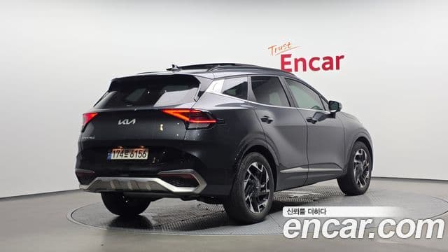 Kia Sportage 2022 — ფოტო 2/20