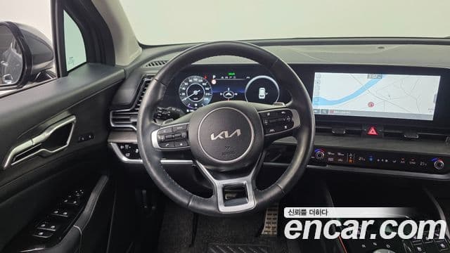 Kia Sportage 2022 — ფოტო 13/20