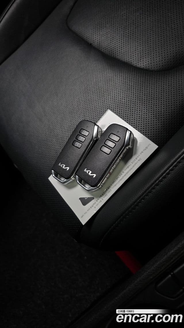 Kia Sportage 2022 — ფოტო 17/20