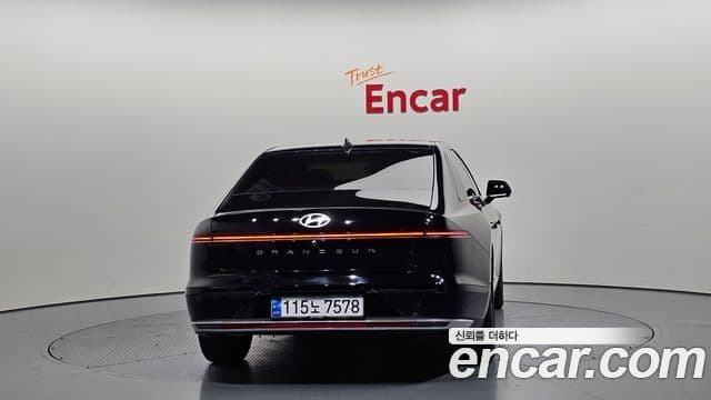Hyundai Grandeur 2023 — ფოტო 4/20