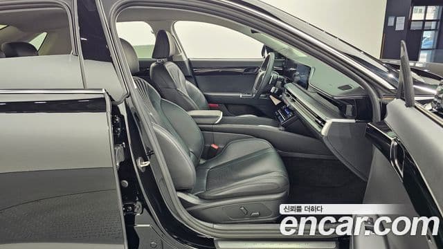 Hyundai Grandeur 2023 — ფოტო 11/20