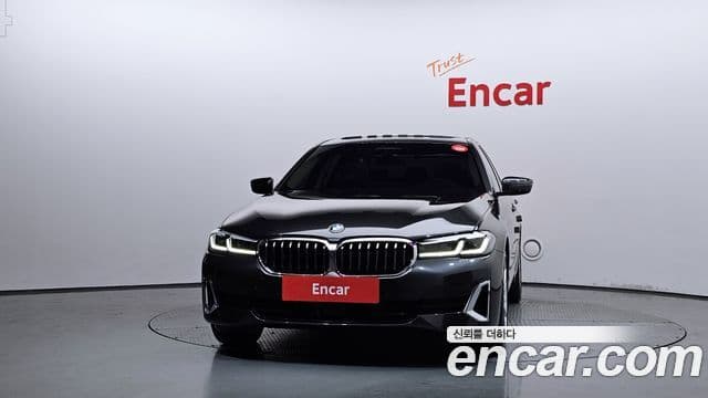 BMW 5 Series 2023 — Şəkil 2/20