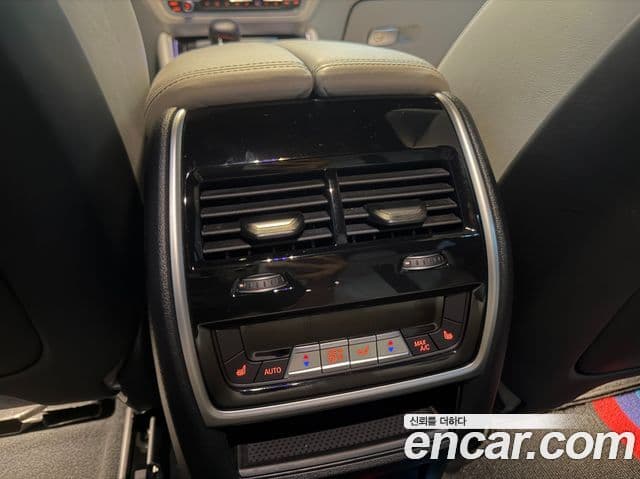 BMW X6 2022 — фото 18 из 19