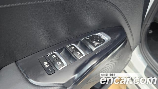 Kia K5 2022 — ფოტო 13/20