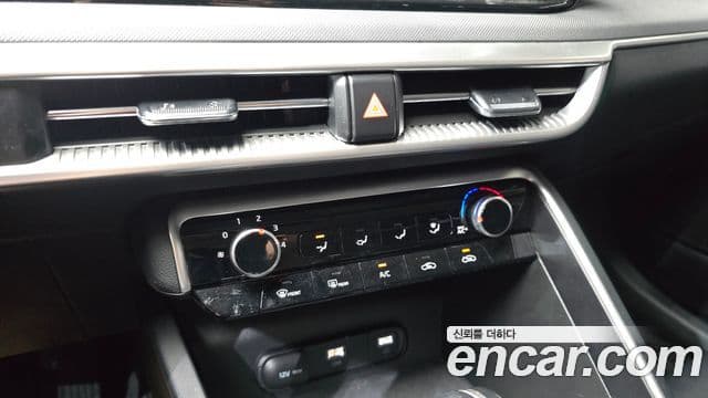 Kia K5 2022 — ფოტო 18/20