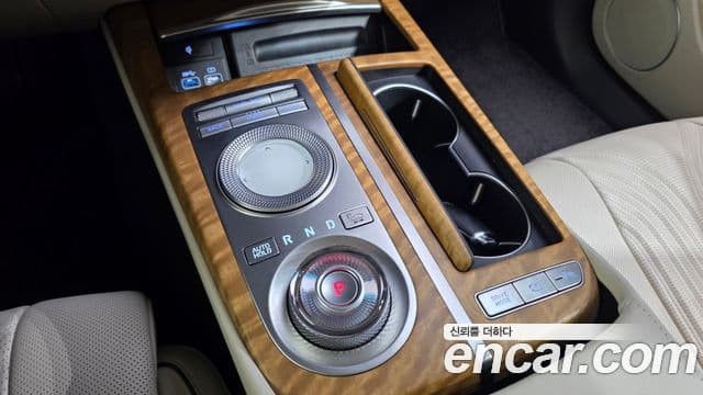 Genesis Electrified G80 2021 — ფოტო 8/20