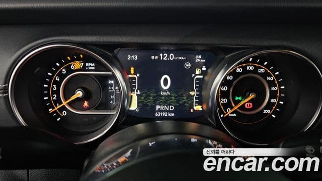 Jeep Wrangler 2021 — Фото 8/20