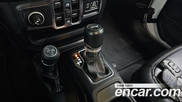 Jeep Wrangler 2021 — фото 9 из 20