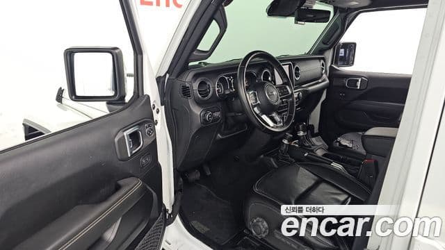 Jeep Wrangler 2021 — Şəkil 10/20