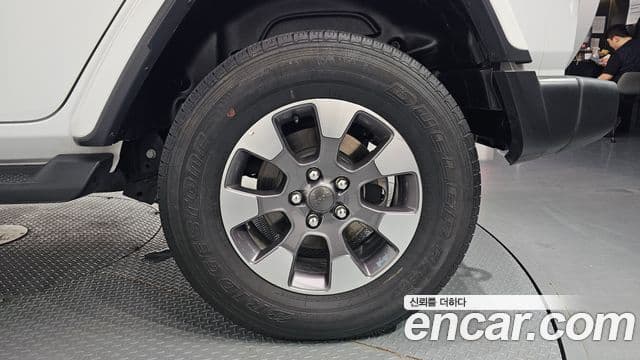 Jeep Wrangler 2021 — Photo 20/31