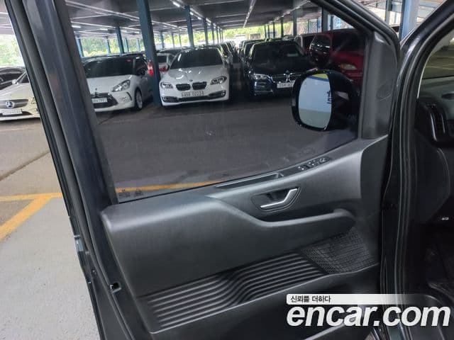 Hyundai Staria 2024 — Şəkil 16/20