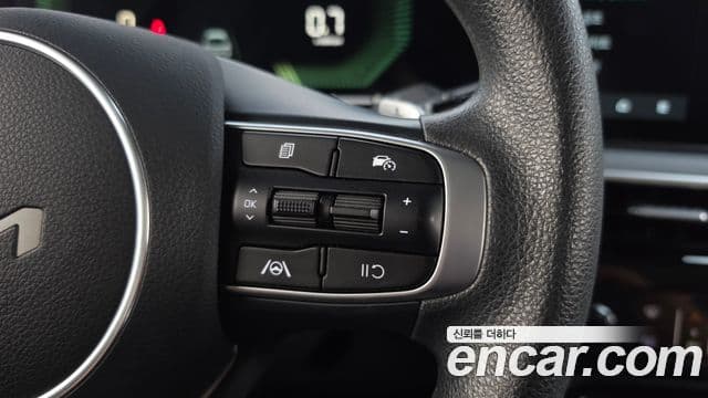 Kia K5 2024 — ფოტო 17/20