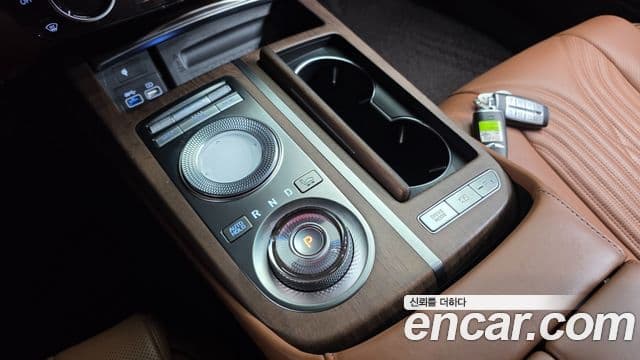 Genesis Electrified G80 2020 — Şəkil 7/20
