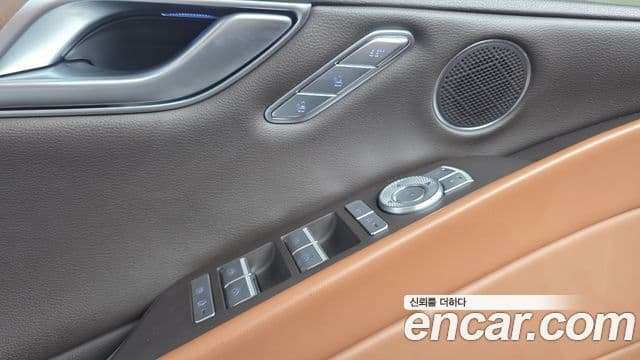 Genesis Electrified G80 2020 — Şəkil 11/20