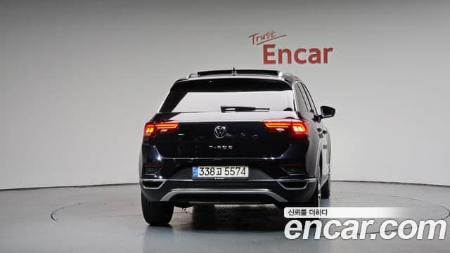 Volkswagen T-Roc 2021 — ფოტო 4/20