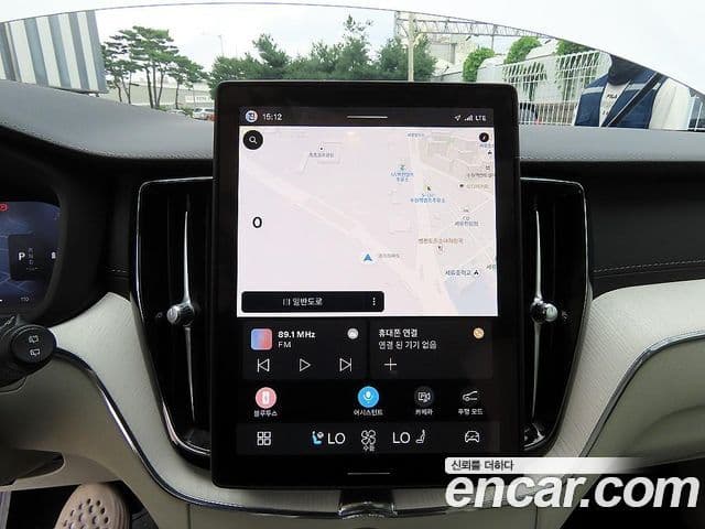 Volvo XC60 2025 — ფოტო 13/20