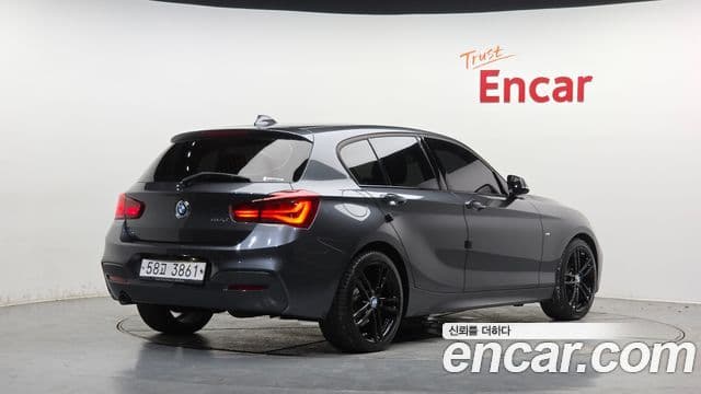 BMW 1 Series 2018 — Şəkil 1/20