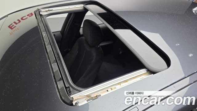 BMW 1 Series 2018 — Şəkil 19/20