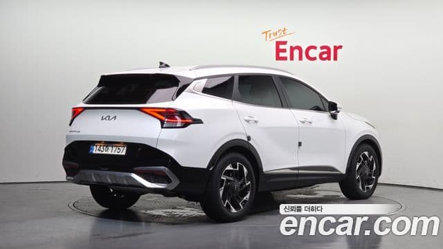 Kia Sportage 2022 — Фото 1/20