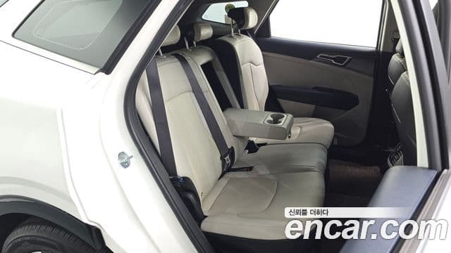Kia Sportage 2022 — Фото 11/20