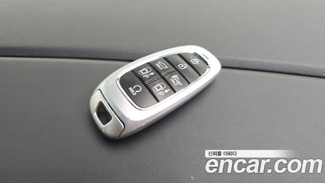Hyundai Sonata 2022 — ფოტო 17/20