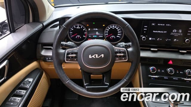 Kia Carnival 2022 — Şəkil 13/20