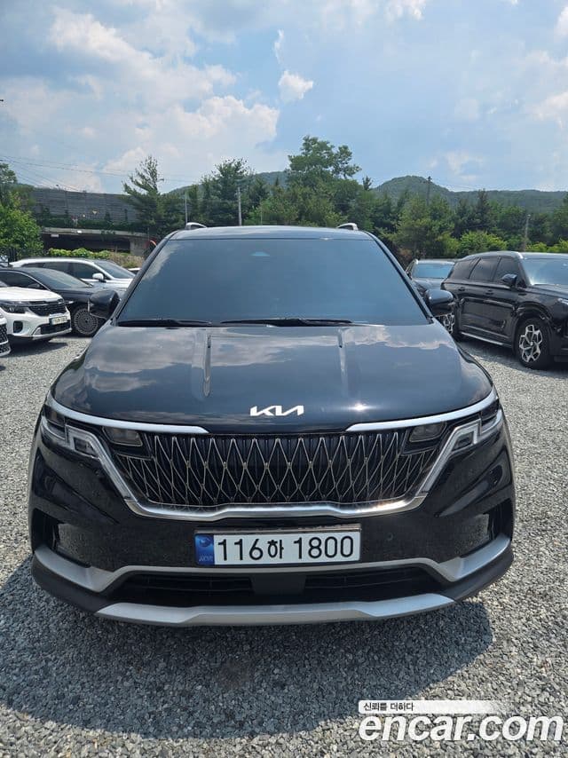 Kia Carnival 2022 — ფოტო 1/13