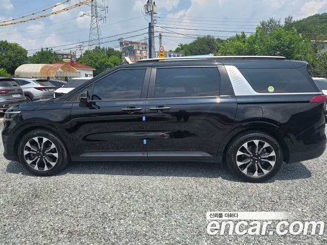 Kia Carnival 2022 — ფოტო 4/13