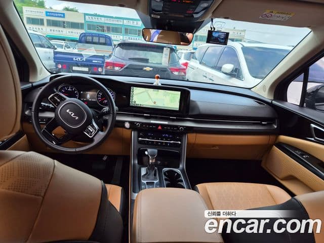 Kia Carnival 2022 — ფოტო 5/13