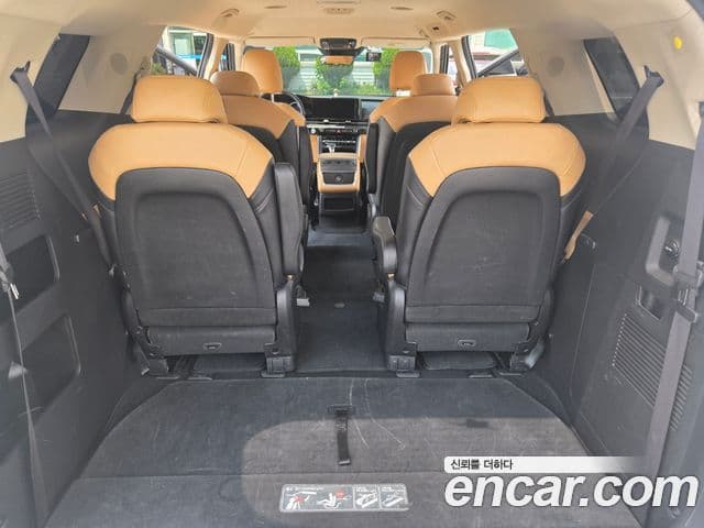 Kia Carnival 2022 — ფოტო 7/13