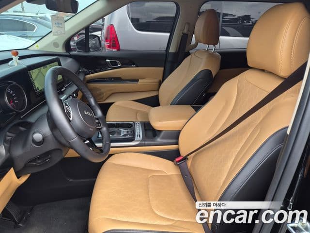 Kia Carnival 2022 — ფოტო 11/13