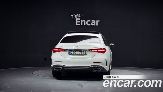Mercedes-Benz C-Class 2022 — ფოტო 4/20